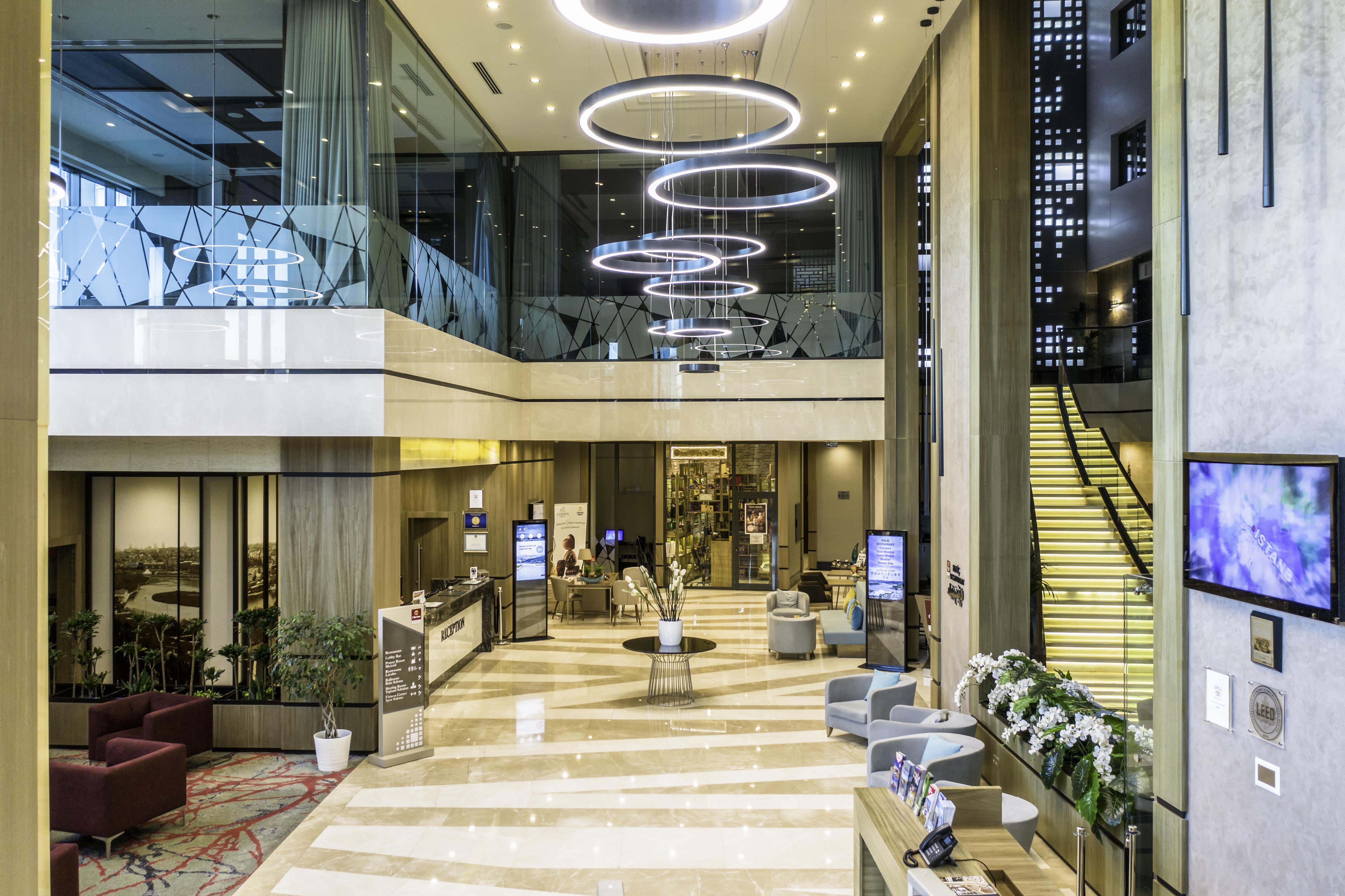 Clarion Hotel Golden Horn Istanbul Bagian luar foto Lobby
