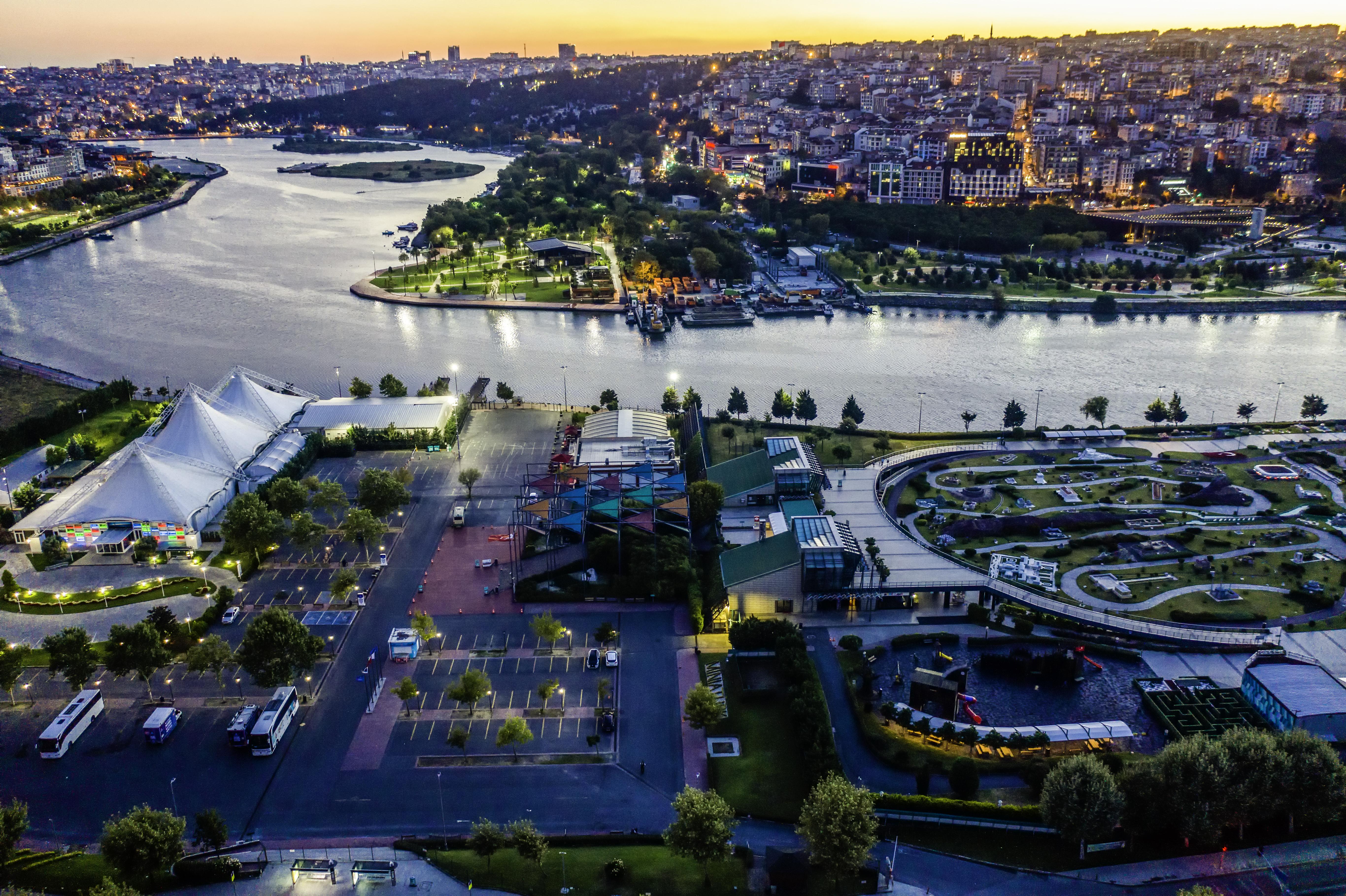 Clarion Hotel Golden Horn Istanbul Bagian luar foto Aerial view of the Perth Convention and Exhibition Centre