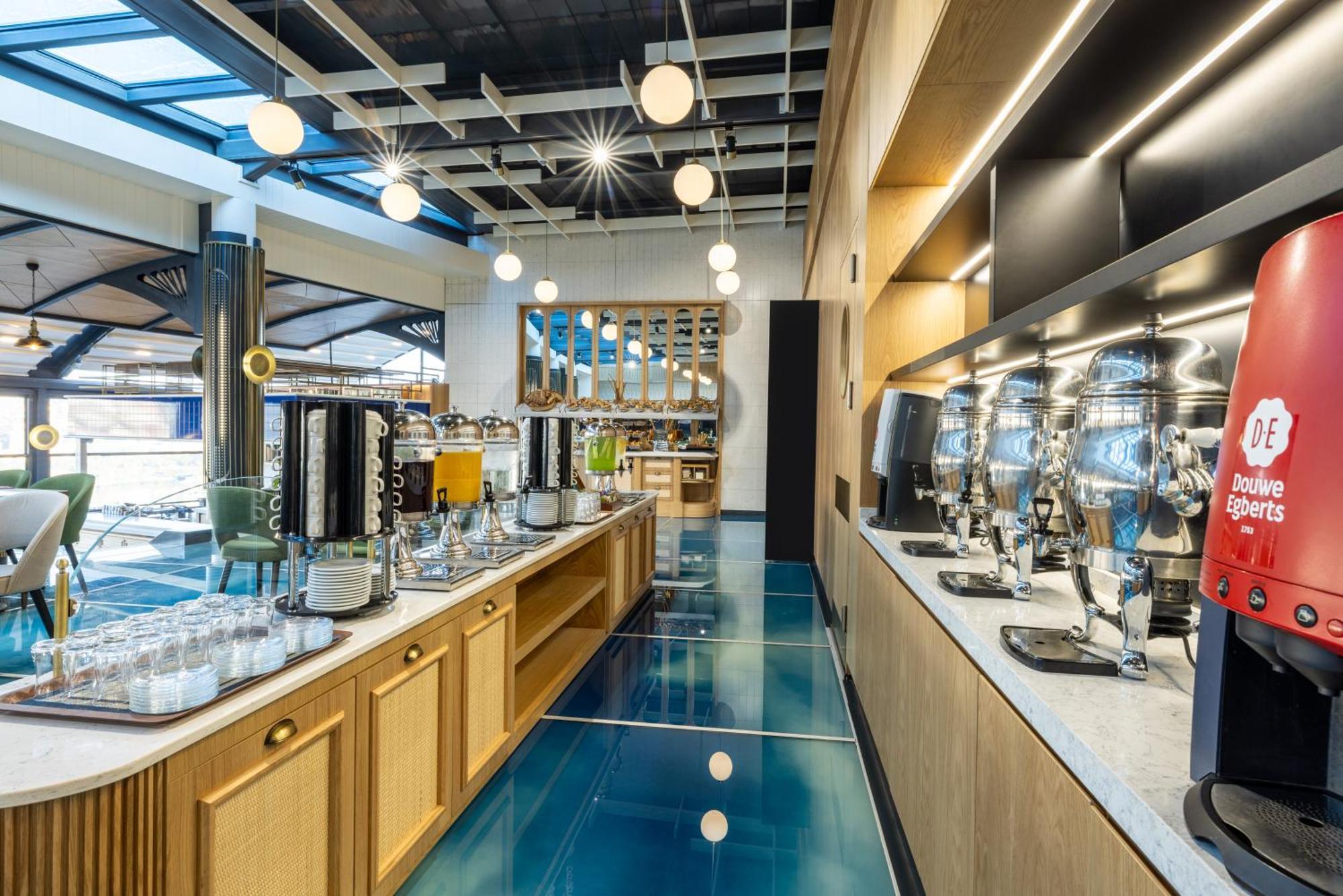 Clarion Hotel Golden Horn Istanbul Bagian luar foto The Ristretto Lab at the R. STUHL coffee headquarters in Cologne, Germany