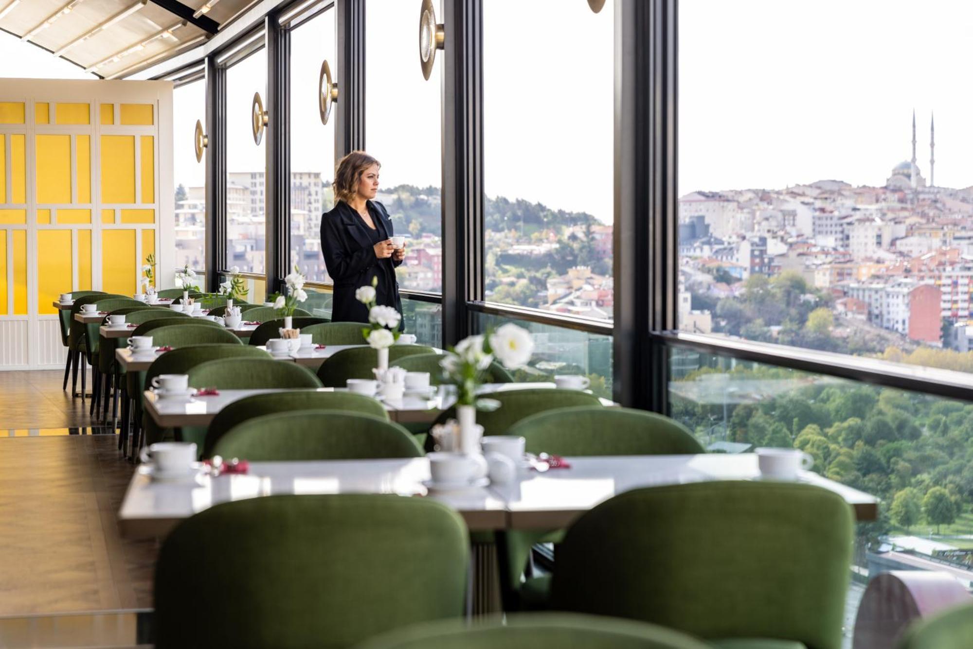 Clarion Hotel Golden Horn Istanbul Bagian luar foto Restaurant