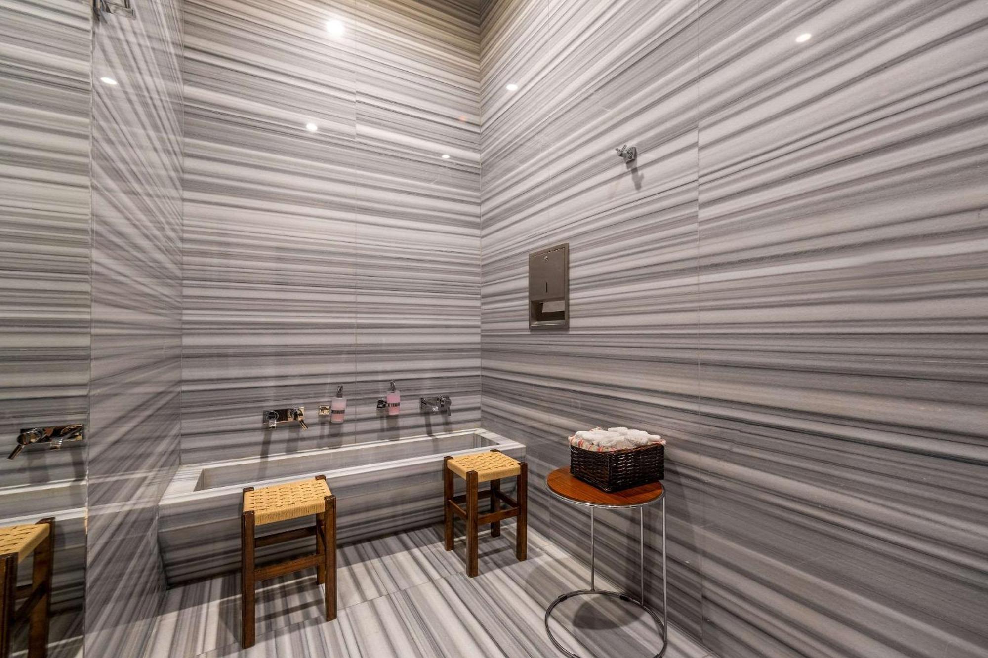 Clarion Hotel Golden Horn Istanbul Bagian luar foto Turkish bath